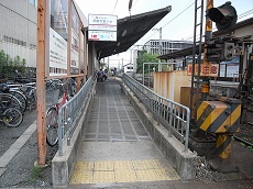 嵐電嵯峨駅大宮行スロープ